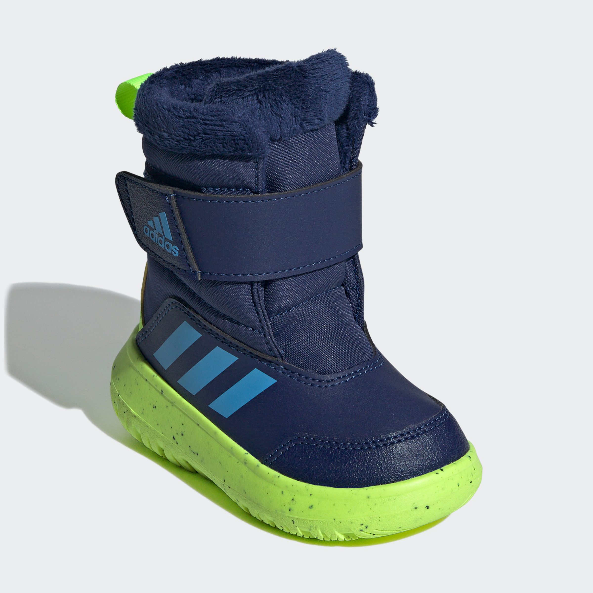 adidas Sportswear WINTERPLAY KIDS STIEFEL Winterstiefel Snowboots Winterboots Winterschuhe fur Kinder Dieser comfy Stiefel ist teilweise aus recycelten Materialien hergestellt